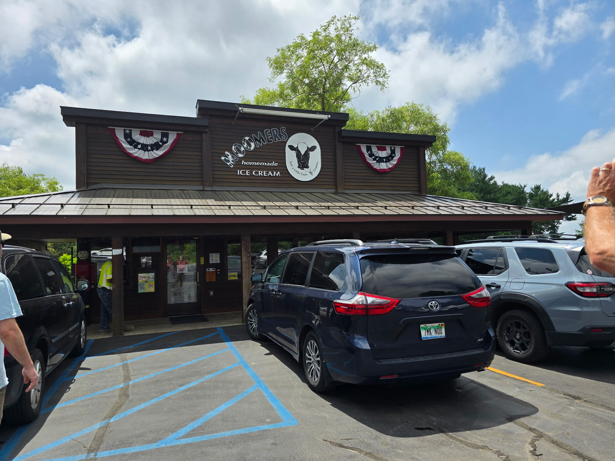 Moomers Ice Cream in Traverse City 