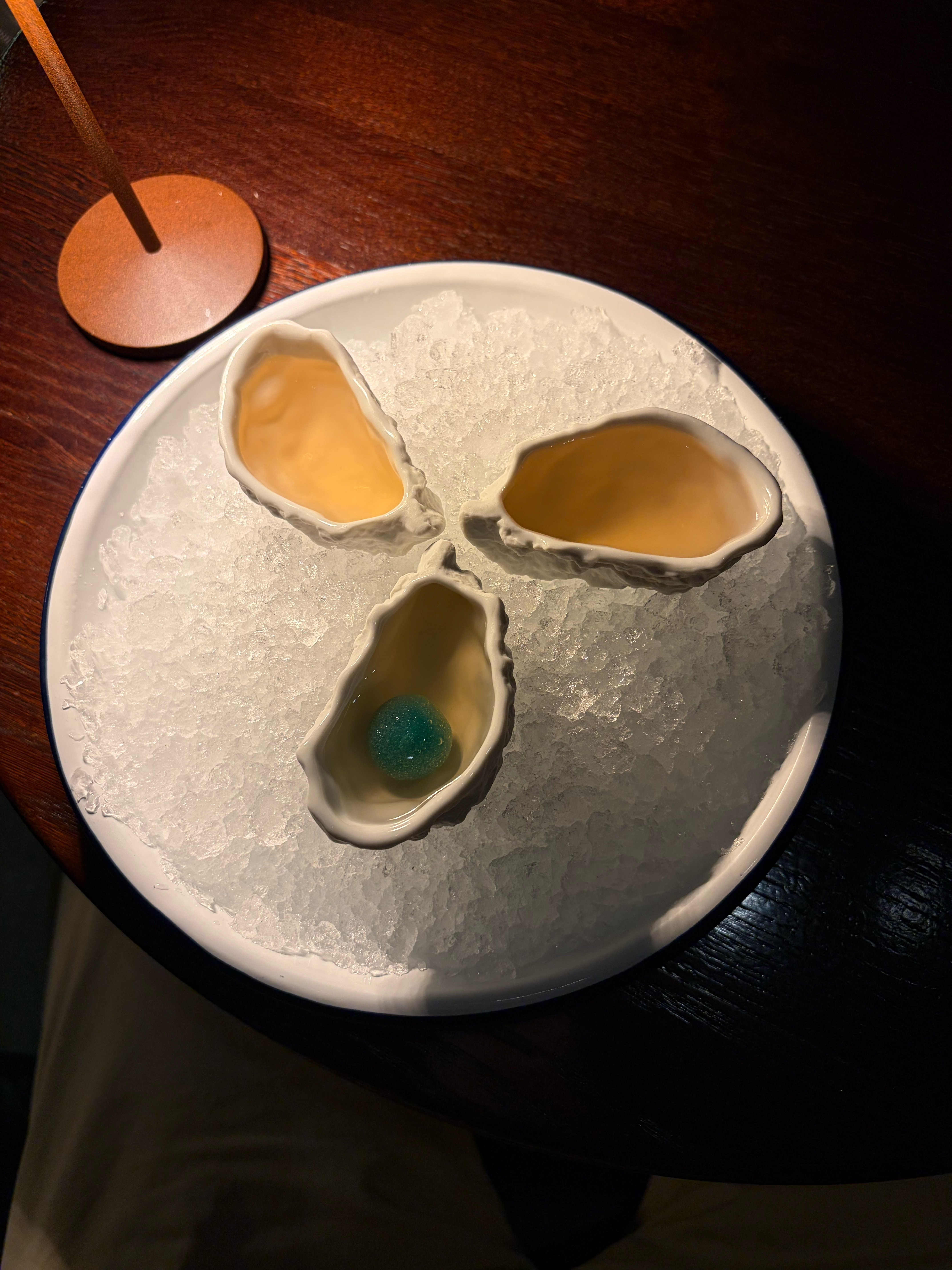 Ocean Delights - malify Rosa gin, italics, timur pepper, sugar, pearl