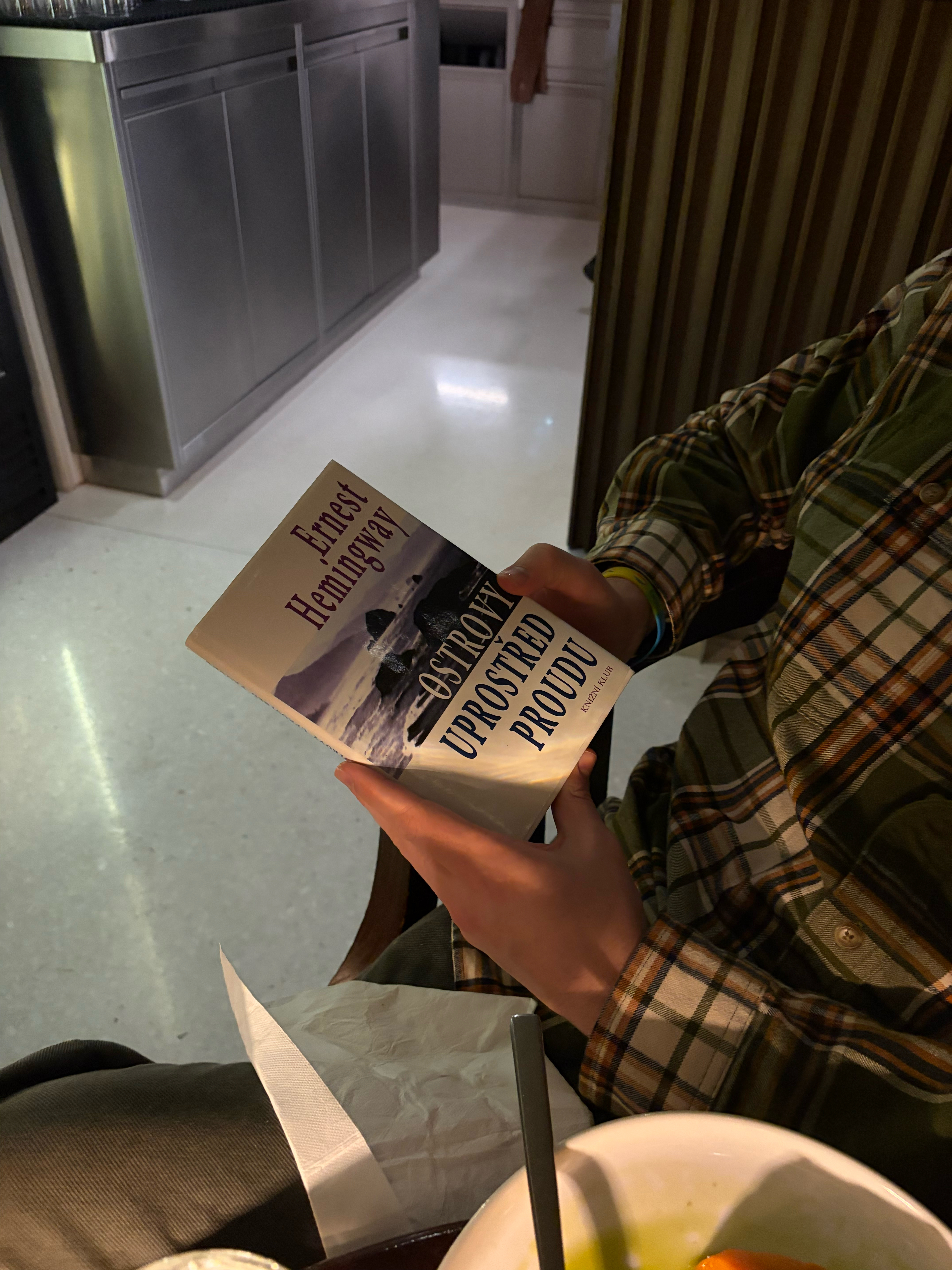 A cool way to serve a drink - redefines studying literature!