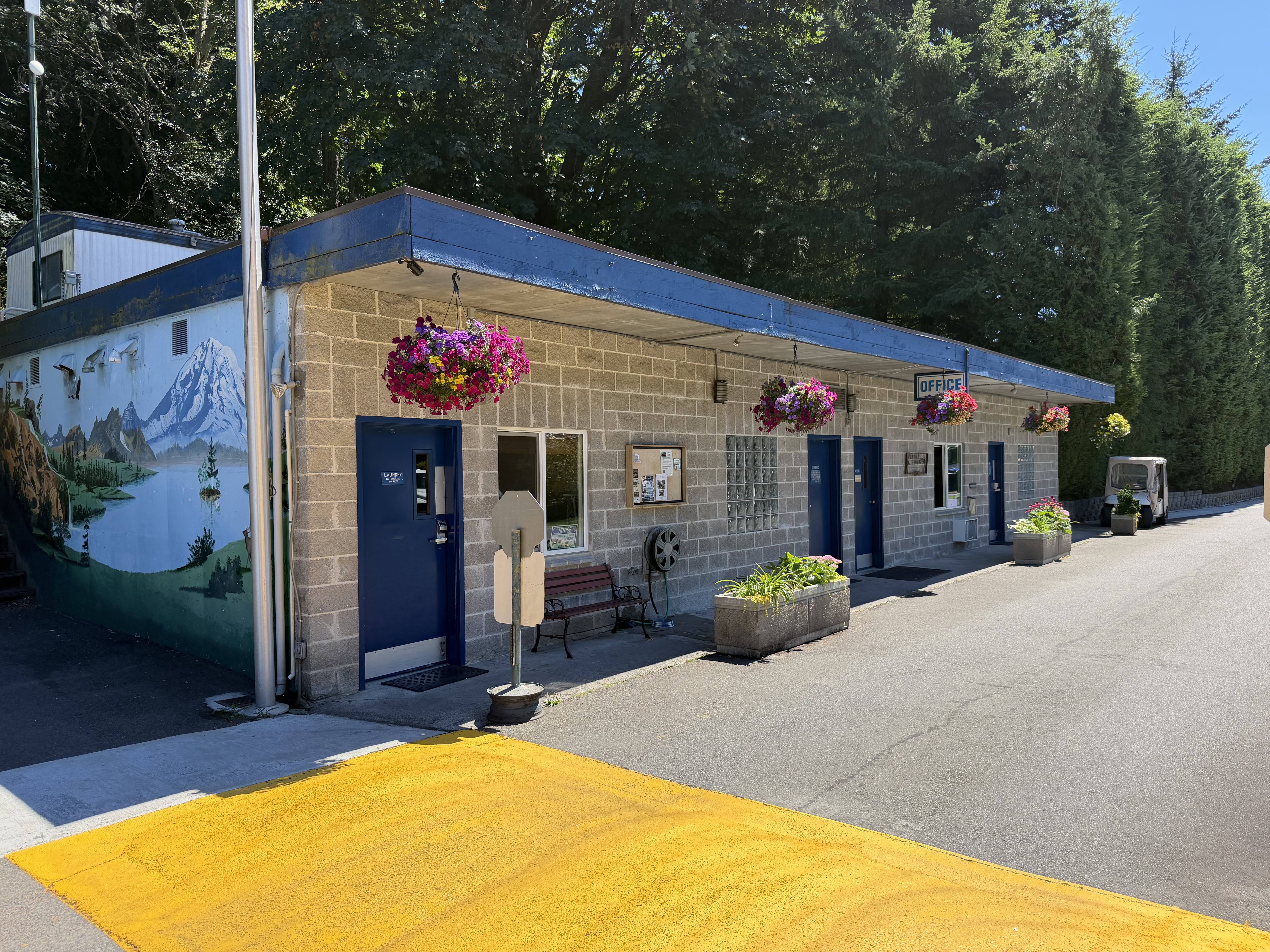 The main campground building had the main office as well as a small laundry mat and bathrooms. 